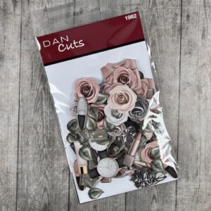 D1982 Dan cuts Feminint tøj og tilbehør